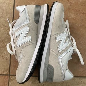 Women’s New Balance 574